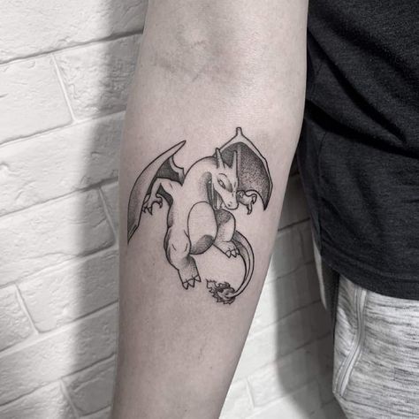 Black and White Minimalist Pokemon Tattoo Charmander Tattoo, Charizard Tattoo, Gengar Tattoo, White Pokemon, Pokemon Tattoos, White Tattoos, Pokemon Black, Dragon Ball Tattoo, Pokemon Tattoo