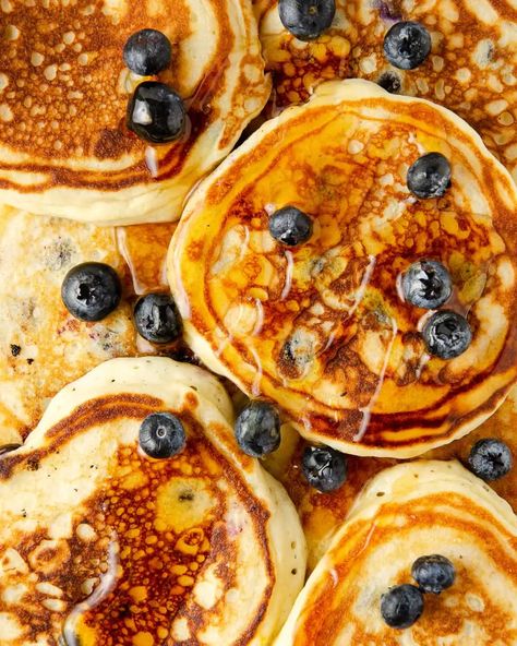 Lemon Blueberry Kefir Pancakes - Elise Tries To Cook Lactose Free Pancakes, Gluten Free Breakfast Sandwich, Kefir Pancakes, Lemon Blueberry Pancakes, Lemon Pancakes, Blueberry Pancakes Recipe, Freeze Pancakes, How To Cook Pancakes, Lemon Blueberry Bread