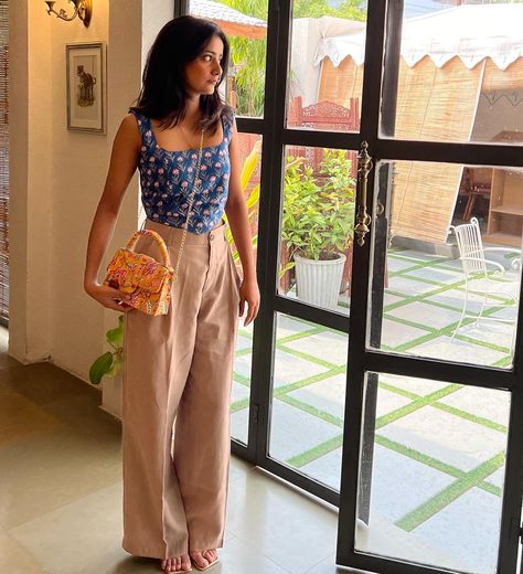 Jaipur Basta X Boogchi 💛💙 Paired our cotton corset top with JB's Mimosa Martini chiq bag🍸. Making it a perfect vibrant monsoon outfit. . . . . . . [ summer outfits, Summer fashion, cotton dresses, summer dresses, Sustainable Fashion, Cute outfits for summer] . . . #explore #trending #fyp #summerwear Outfits For Jaipur Trip, Outfits To Wear In Jaipur, Jaipur Outfits, Monsoon Outfits, Jaipur Outfit, Indian Summer Outfit, Cotton Corset Top, Cute Outfits For Summer, Cotton Dresses Summer