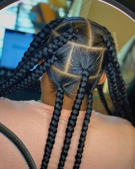 Jumbo French Braids For Black Women, Xxl Knotless Braids, Jumbo Knot Less Braids, Jumbo Box Braids Parting Pattern, 4 Jumbo Box Braids, Jumbo Braid Hairstyles, Jumbo Braids For Black Women, 6 Jumbo Box Braids, Jumbo Braids Hairstyles