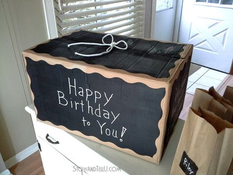 Chalkboard painted gift box Diy Chalkboard Paint, Paint Crafts, Diy Chalkboard, Shape Tape, Chalkboard Paint, Big Gifts, Painted Sticks, Diy Gift Box, Painting Gift