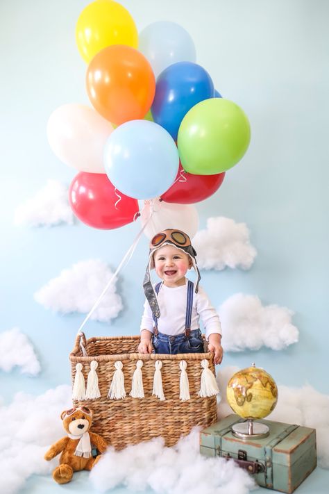 Turning One Photoshoot, One Year Photoshoot Studio, 4th Birthday Photoshoot Ideas, Hotairballoon Party, Baby Theme Photoshoot, 4th Birthday Photoshoot, Birthday Photoshoot Ideas Boys, Up Photoshoot, Half Birthday Baby