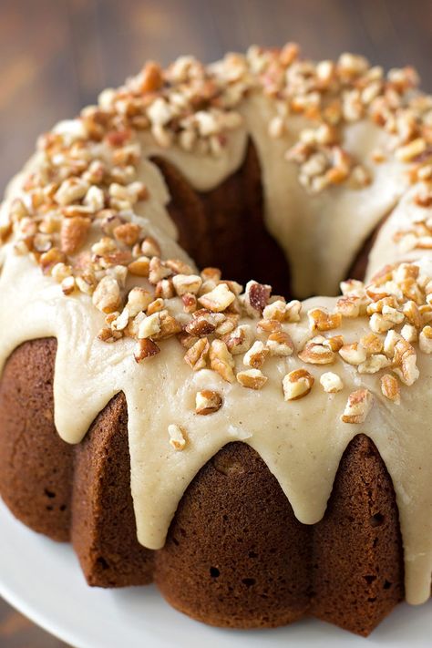 Banana Bundt Cake Recipe, Bunco Snacks, Caramel Glaze Recipe, Bundt Cake Mix, Banoffee Cake, Banana Bundt Cake, Banana Bundt, Easy Bundt Cake, Apple Bundt Cake