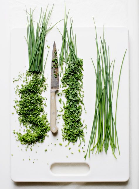 The Best Way to Use Chives, From Soups to Vegetables to Main Dishes | Bon Appétit Wicca Lifestyle, Veal Stew, Garden Recipes, Spices And Herbs, Cooking Kitchen, Korn, Fresh Herbs, Bon Appetit, Food Styling