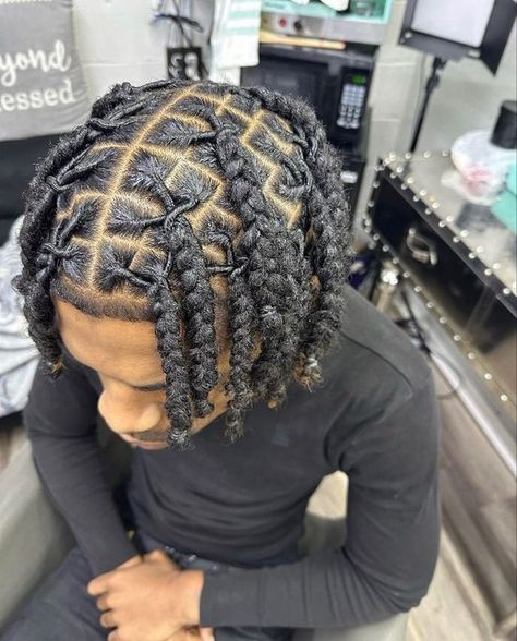 3 Strand Twists: How to Style this Gorgeous Look Men Retwist, Mens Dreadlocks, Dread Updos, Locs Dyed, Hairstyle Locs, Women Dreads, Hairstyles Dreads, Men Dreads, Dreads Men