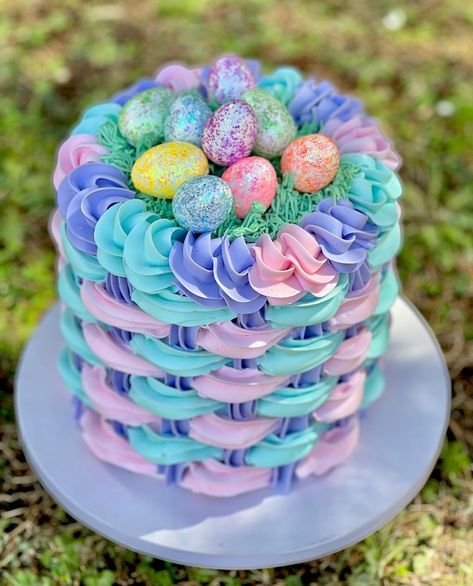 Easter Cake Designs, Easter Themed Cakes, Easter Desserts Cake, Frosting Decorating, Easter Food Ideas, Cute Easter Desserts, Easter Cake Decorating, Easter Basket Cake, Basket Cake