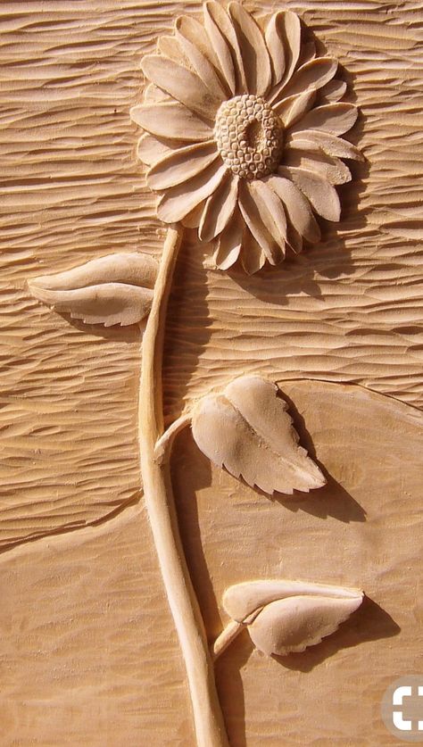 Kytka Wood Carving Art Sculpture, Hanging Craft Ideas, Simple Wood Carving, Wood Carving For Beginners, Wooden Carving, Relief Carving, Hanging Craft, Dremel Wood Carving, Clay Wall Art