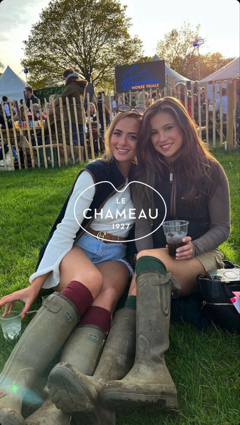 English Country Outfits Women, Country Outfits Women Summer, Le Chameau Wellies, English Country Fashion, Countryside Outfit, Track Outfits, Country Summer Outfits, Countryside Fashion, Preppy Fall Fashion