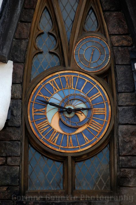 Hogwarts clock tower at Hogwarts Castle by wordweaver 1001. Hogwarts Clock Tower, Ravenclaw Common Room, Ravenclaw Pride, Harry Potter Wall, Ravenclaw Aesthetic, Harry Potter Disney, Images Harry Potter, Harry Potter Houses, Hogwarts Aesthetic