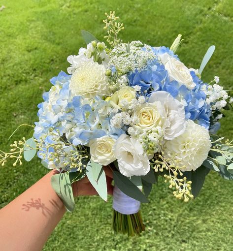 Blue & White Weddings are Gorgeous! Especially the florals 😍🤍 Book a consultation today! Text (559)931-4025 or Dm @lilyyscreations 🤍 Blue And White Bouquet Hoco, Hoco Bouquet, Hoco Flowers, White Tiger Lily, Blue Flower Bouquet, Baby Shower Bouquet, Prom Flowers Bouquet, Shower Bouquet, Blue Flowers Bouquet