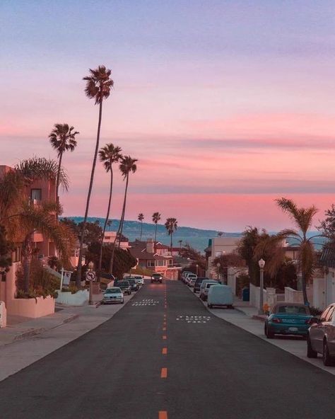 Bucket List Travels✈️ on Twitter: "Los Angeles, California… " Images Esthétiques, California Dreaming, Aesthetic Gif, Pink Sky, Venice Beach, Pretty Places, Travel Inspo, Belle Photo, Los Angeles California