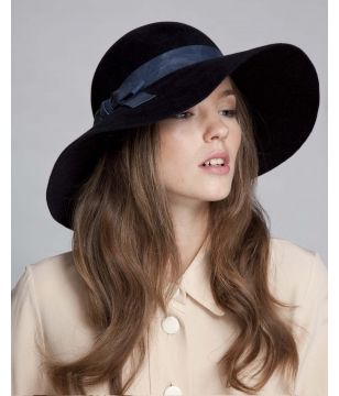 . Luxury Hats, Floppy Hats, Asymmetrical Sweater, Kentucky Derby Hats, Women Fashion Edgy, Unique Hats, Eugenia Kim, Long Blonde Hair, Fashion Images