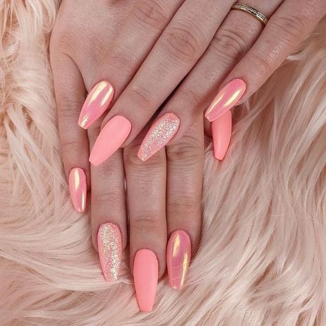 Amazing Nails 💅 on Instagram: “@nailsvibes15 @nailsvibes15 . . . . #naturalnails #nailart #nailsoftheday #nailsoftheday #nailjunkie #nail #nails #nailstyle…” Peach And Chrome Nails, Peach Chrome Nails Designs, Coral Nails With Gold Foil, Coral Chrome Nails Designs, Peach Pink Chrome Nails, Coral Pink Chrome Nails, Salmon Chrome Nails, Peach Nails Chrome, Chrome Nails Coral