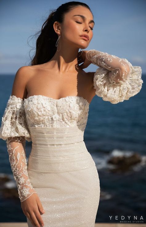 Bride 2023, Wedding Dresses Vintage Bohemian, Single Af, Wedding Wows, Trends 2025, Wedding Dress Vintage, Amazing Wedding Photos, Beautiful Bridal Dresses, Removable Sleeves