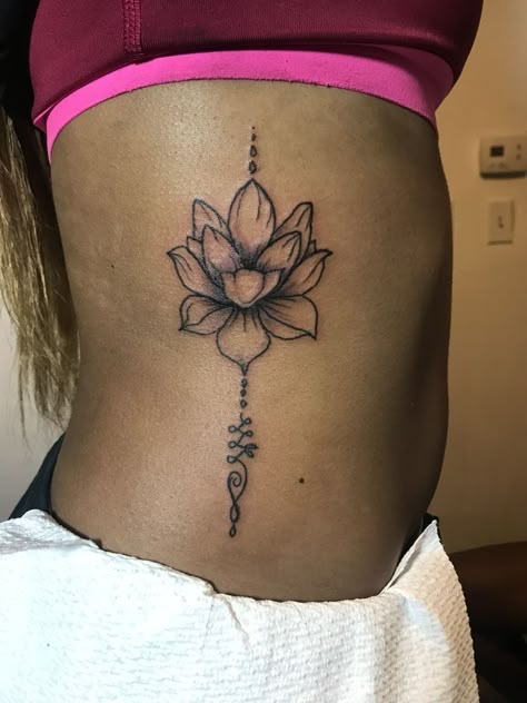 Girly Tattoo Designs, Girly Tattoo, Tato Paha, Stomach Tattoos Women, Rose Tattoos For Women, Pretty Hand Tattoos, Writing Tattoos, Tattoos For Black Skin, Red Ink Tattoos