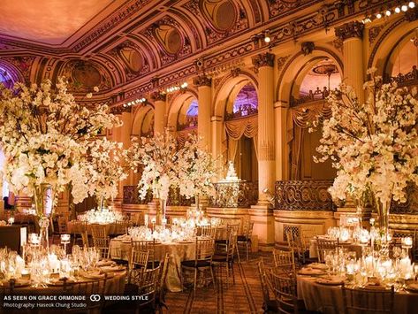 The Plaza Hotel Nyc, Plaza Hotel Wedding, New York Wedding Venues, Modern Wedding Venue, Nyc Hotels, Sparkly Wedding, Weddings By Color, Inexpensive Wedding Venues, Luxury Wedding Venues