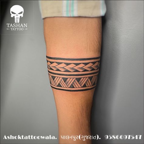 Sleeve Line Tattoo, Hand Band Tattoo For Men, Band Tattoo Stencil, Arm Band Tattoo Designs, Hand Band Tattoo, Bracelet Tattoo For Man, Wrist Band Tattoo, Band Tattoos For Men, Best Cover Up Tattoos