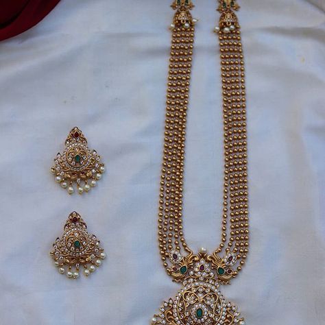 Kameshwari Jewellery, Beads Haram, Wedding Jewelry Sets Bridal Jewellery, Long Haram, Antique Jewellery Designs, Jewelry Designing, Pearl Necklace Designs, Gold Necklace Indian Bridal Jewelry, Jewelry Set Design