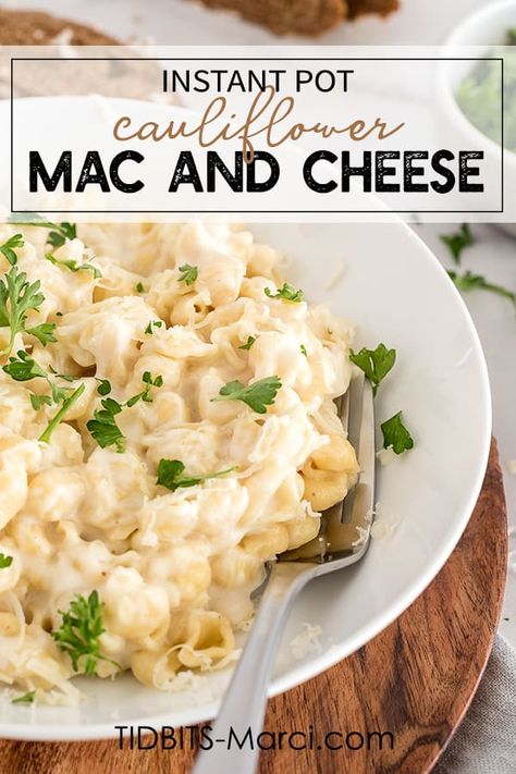 Instant Pot Cauliflower Mac and Cheese is a healthier way to enjoy a big bowl of creamy, cheesy mac and cheese. Easy dinner for any night of the week. Creamy Cheesy Mac And Cheese, Cauliflower Pasta Sauce, Mac And Cheese Easy, Instant Pot Cauliflower, Cheesy Mac, Cauliflower Alfredo Sauce, Healthy Mac N Cheese, Cauliflower Pasta, Cheesy Mac And Cheese