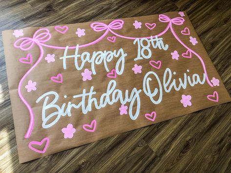 In love with the pinks and bows on this sweet banner!💗✨🌸 Sweet Sixteen Party Themes Pink, 18th Birthday Poster Ideas, Bow Themed Graduation Party, 18th Birthday Banner Ideas, Sweet 16 Banner Ideas, 20th Birthday Banner, Big Little Banner, Activities For Birthday Party, Party Banner Ideas