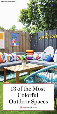 Outdoor Patio Ideas Colorful, Colorful Yard Decor, Colorful Backyard Patio, Colorful Backyard Decor, Outdoor Furniture Colors Ideas, Colorful Outdoor Patio Ideas, Colorful Outdoor Pillows, Patio Furniture Color Schemes, Outdoor Color Scheme Patio Ideas