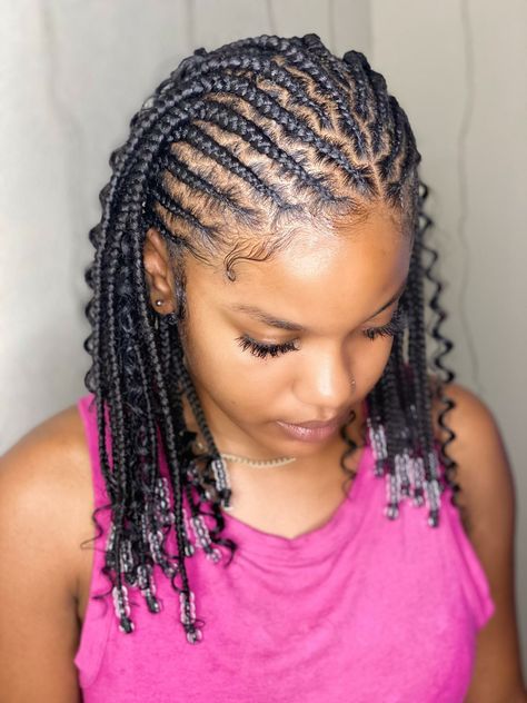 Fulani Goddess Braids With Beads, Short Goddess Braids Shoulder Length, Short Fulani Braids With Beads, Shoulder Braids, Goddess Braids With Beads, Short Fulani Braids, Cute Shoulder Length Hairstyles, Shoulder Length Braids, Beaded Hairstyles