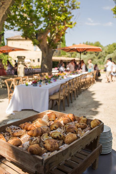 Chateau Wedding Decor, French Wedding Decor, Chateau Wedding France, French Chateau Wedding Inspiration, Wedding Cuisine, South Of France Wedding, French Wedding Dress, French Country Wedding, Wedding Pool Party