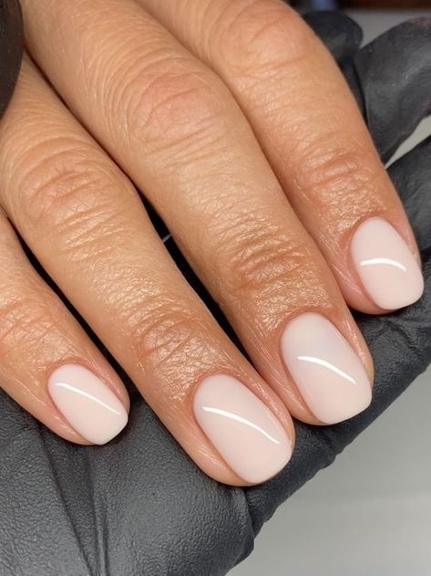 50 Classy Winter Nails to Inspire You Classy Winter Nails, Biab Nails, Natural Nails Manicure, Milky Nails, Nail Colors Winter, Bride Nails, White Nail, Nagel Inspo, Neutral Nails