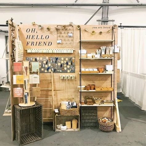 11 Of The Best Trade Show Booth Ideas - Abound Blog Vendor Booth Display Ideas, Trade Show Booth Ideas, Show Booth Ideas, Booth Display Ideas, Craft Booth Design, Art Fair Booth, Farmers Market Booth, Vendor Booth Display, Craft Fair Booth Display