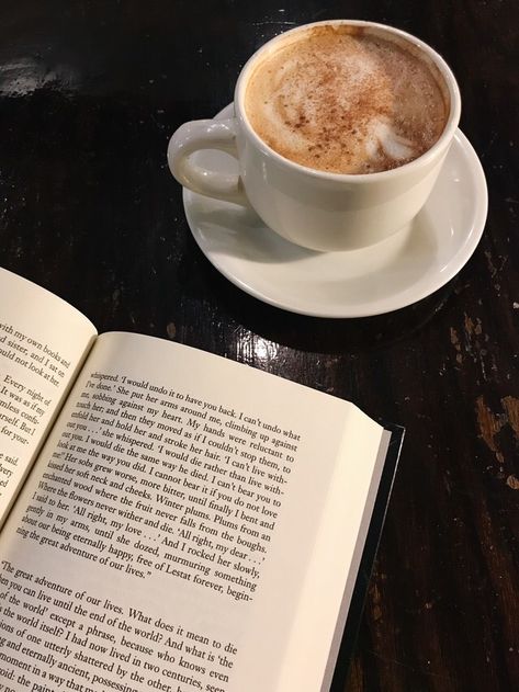 Art Literature, Tea And Books, Coffee Photography, Aesthetic Coffee, Book Study, But First Coffee, A Cup Of Coffee, Coffee And Books, Latte Art