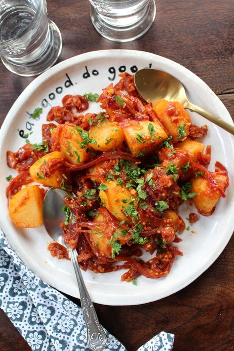 Leftover Bombay Potatoes | Oddbox Salted Baked Potato, Bombay Potato Recipe, Bombay Potatoes, Butter Carrots, Mango Jam, Sweet And Spicy Sauce, Cheese Stuffed Peppers, Salad Leaves, Cottage Pie