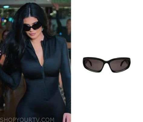 The Kardashians: Season 3 Episode 1 Kylie's Black Sunglasses Kylie Jenner Sunglasses, Sunglasses 2023, Worn On Tv, Nickelodeon Shows, Wardrobe Clothes, The Kardashians, Clothes Style, Oval Sunglasses, Black Sunglasses