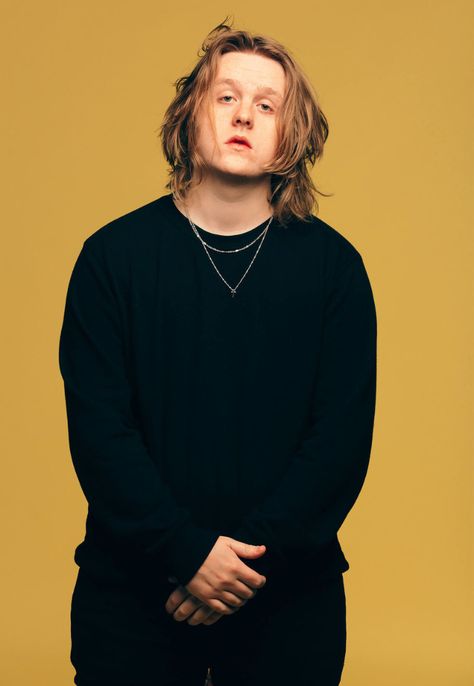 #lewiscapaldi #beforeyougo #someoneyouloved #uk #singer #music #songs #love #scottish Happy Birthday Steve, Songs Love, Celebrity Quiz, Peter Pettigrew, Real Music, Lewis Capaldi, Calamari, Brand Image, Tom Hardy