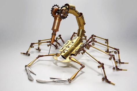 Scorpion Sculpture Made From Recycled Materials Dragonfly Drawing, Steampunk Animals, Mechanical Animals, Steampunk Tendencies, Arte Steampunk, Metal Working Projects, Arte Robot, Insect Art, Diy Metal