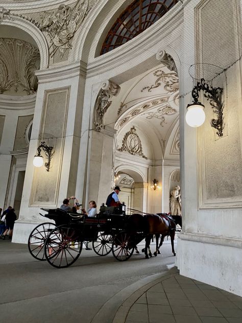 #wien #vienna #schonbrunn #sacher #hofburg #schönbrunn #praterwien Cafe Sacher Vienna, Wien Aesthetic, Vienna Winter, Wealth Lifestyle, Vampire Aesthetic, Austria Travel, Aesthetic Travel, Vienna Austria, Mini Cakes