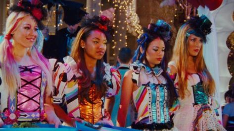 Bratz Bratz The Movie, Bratz Movie, Film Costumes, Group Fashion, Clown Clothes, Halloween Ball, Bratz Girls, Dorm Wall Art, Early 2000s Fashion