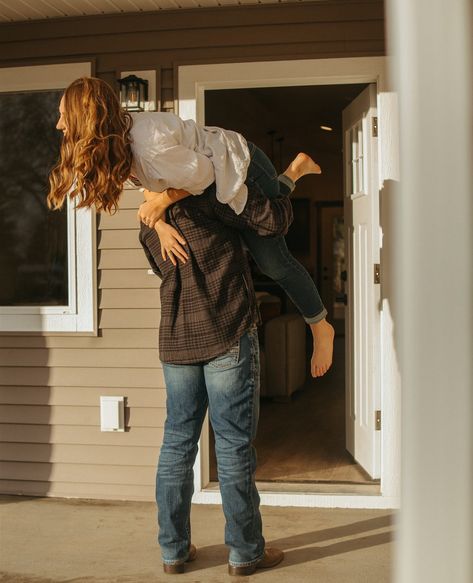 Welcome home 🏠🤍 Had the privilege of capturing these two at their newest adventure in their lives. Congrats you both!😊 #pnwphotographer #pnwhome #photography First Home Picture Ideas, 1st Time Home Buyer Pictures, Couple New Home Photoshoot, Home Buyer Photo Shoot, New Home Owners Pictures Photo Shoot, Bought A House Photoshoot, New Home Photoshoot Single, Home Owner Photo Shoot, Moving In Photoshoot