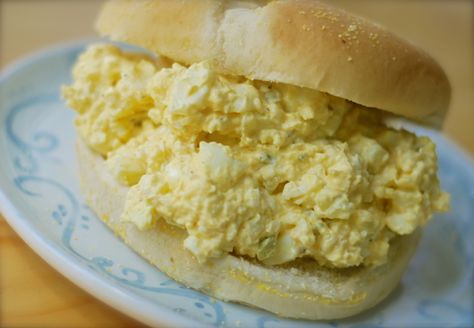 creamcheeseeggsld Layered Taco Salads, Egg Salad Sandwich Recipe, Egg Salad Sandwich, Sandwich Sauces, Salad Cream, Egg Salad Sandwiches, Cream Cheese Eggs, Egg Salad Recipe, Spread Recipes