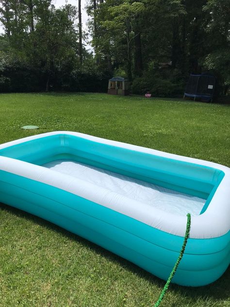 Large Inflatable Swimming Pool, Inflatable Pool Ideas Backyard Party, Pool Inflatables, Inflatable Pool Ideas Backyard, Plastic Swimming Pool, Portable Pools, Blow Up Pool, Pool Hacks, Family Pool