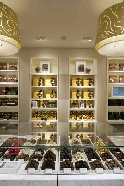 OMG - I have went to heaven Godiva Chocolatier, Chocolate Boutique, Chocolate Stores, Godiva Chocolate, Luxury Chocolate, Chocolate Shop, Dinner Recipes For Kids, Candy Store, Love Chocolate