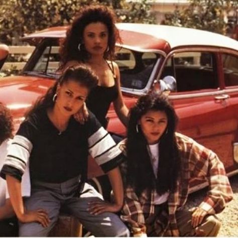 90s Latina Fashion, 90s Chola, 90s Latina Aesthetic, Latina Culture, 90s Latina, Latina Vibes, Estilo Chola, Latina Aesthetic, Chola Girl