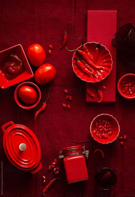 Beverages Photography, Counter Culture Coffee, Themed Photography, Dark Red Background, Life Drawing Reference, Raw Foods, Red Monochrome, Food Graphic Design, Jaune Orange