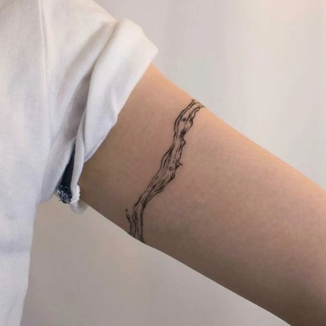 Female Biceps, Around Arm Tattoo, P Tattoo, Band Tattoo Designs, Armband Tattoo Design, Sharpie Tattoos, Tattoo Templates, Bicep Tattoo, Leg Tattoos Women