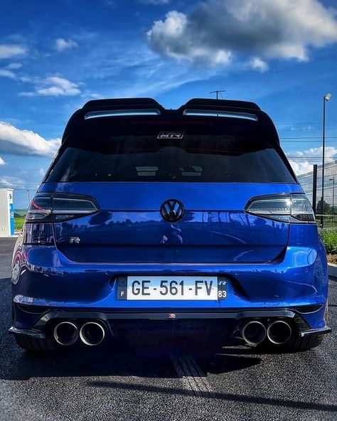 Vw Golf Wallpaper, Mk7 Golf R, R8 Car, Golf 7r, Golf Gti R32, Golf Wallpaper, Zine Project, Vw Golf R Mk7, Gti Car