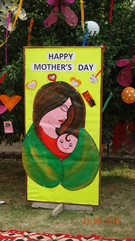 Mother's Day Display Board, Mother's Day Board Decoration Ideas Shoe, Mother's Day Poster Making Ideas, Mother's Day Board Decoration Ideas, Ideas For Mother's Day, School Board Decoration, Mothers Day Poster, Selfless Love, Kindergarden Activities