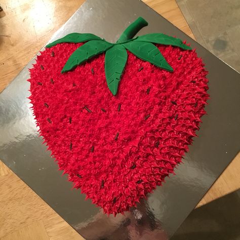 A strawberry shaped cake for a Strawberry Shortcake birthday! Strawberry Pull Apart Cupcake Cake, Strawberry Shaped Cake, Strawberry Theme Cake, Strawberry Birthday Cake, Strawberry Shortcake Birthday, Shape Cake, Strawberry Shortcake Party, Cake Strawberry, Strawberry Birthday