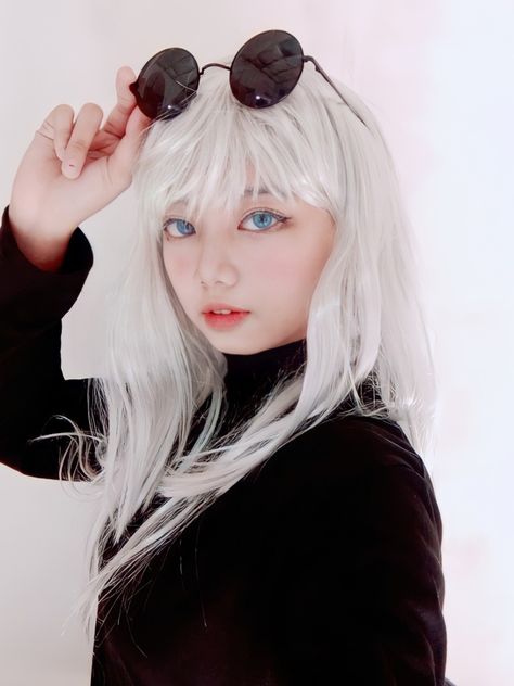 Gojo Satoru Girl Version // Jujutsu Kaisen Gojo Girl Version, Gojo Cosplay Girl, Female Cosplay Ideas, Kakashi Hokage, Halloween Duos, Easy Cosplay, Idee Cosplay, Cosplay Diy, Cosplay Characters