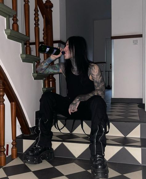 Metalhead Guy, Goth Guy, Metal Outfit, Metal Boy, Goth Guys, Goth Boy, Gothic Metal, Long Hair Styles Men, Black Metal