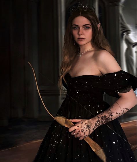 Feyre Archeron Cosplay, Feyre Costume, Acotar Costume, Feyre Cosplay, Zodiac Twins, Fae Costume, Book Shoot, Court Attire, Fantasy Ball