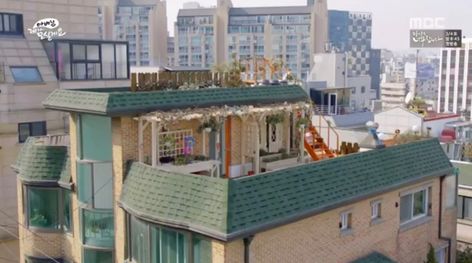 Home Rooftop Ideas, Korean Rooftop, Rooftop House, Home Rooftop, Sims 4 Korean, Gangnam District, One Piece Au, Rooftop Ideas, Rooftop Apartment